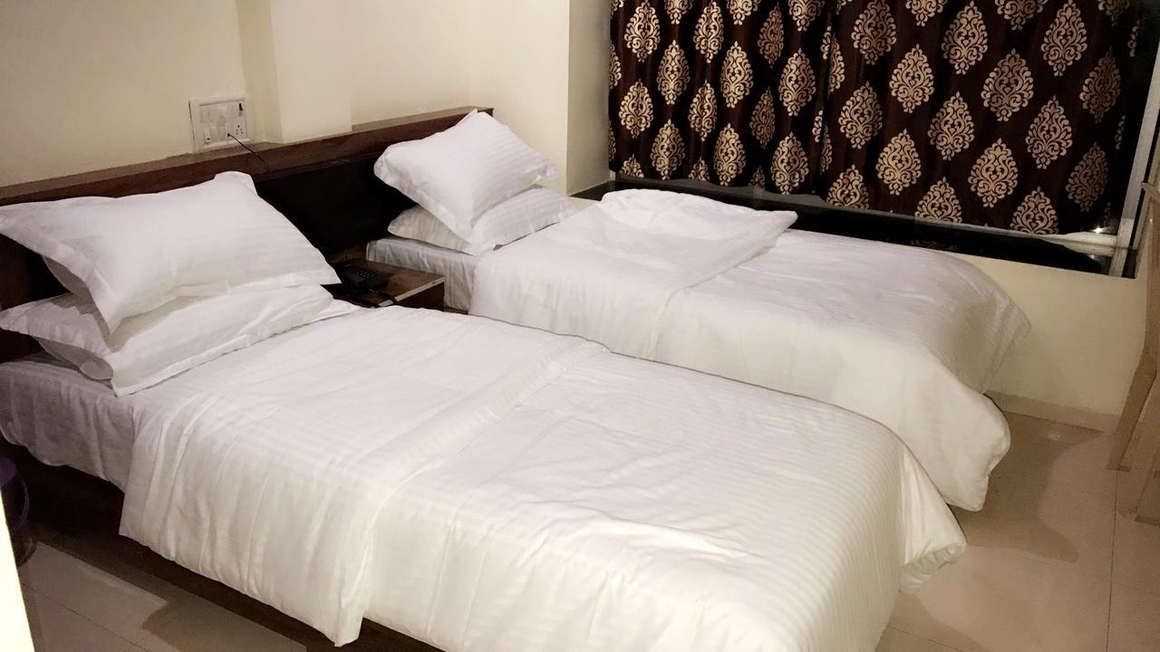 孟买 Akshara Residency酒店 外观 照片